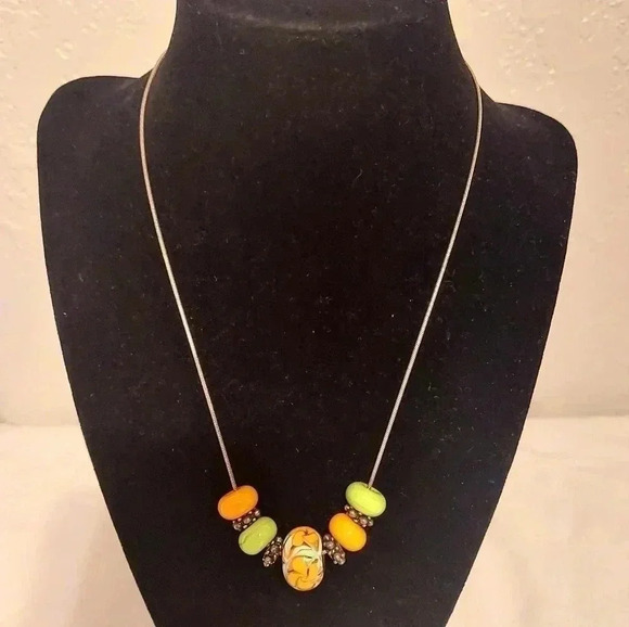 925 Silver chain with Lampwork Glass Bead Necklace in Shades of orange and green - Picture 1 of 6